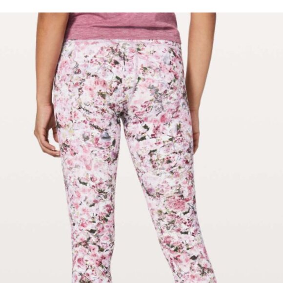 Lululemon Pink Floral Wunder Under High Waist 21" Leggings Size 8 - Picture 3 of 12